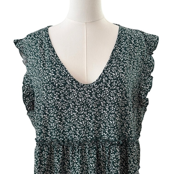 Women's 2X Green Floral Cap Sleeve Tiered PLUS Curvy Casual Relaxed Soft Blouse - Picture 2 of 7